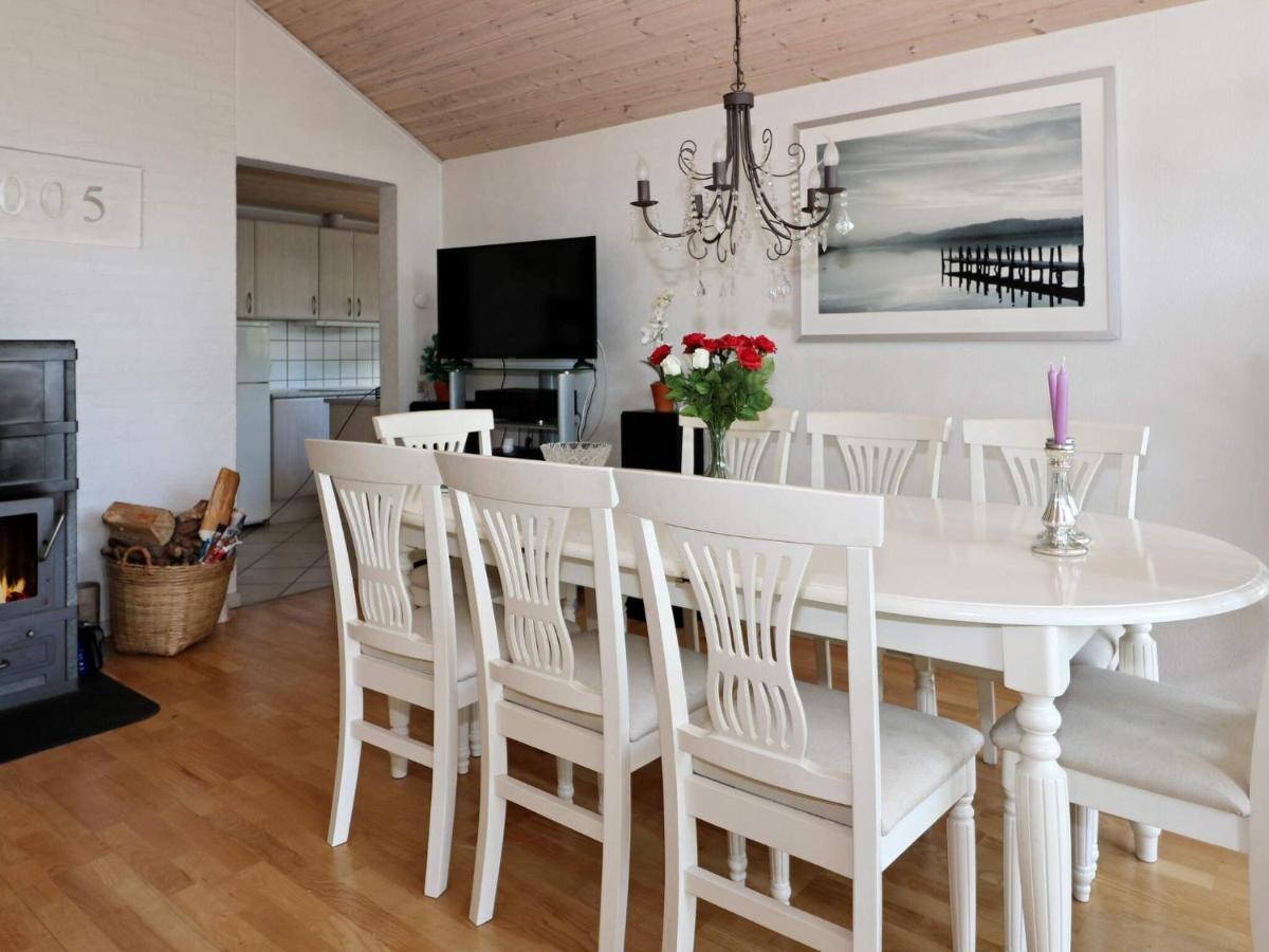 8 Person Holiday Home In Hadsund Bagian luar foto