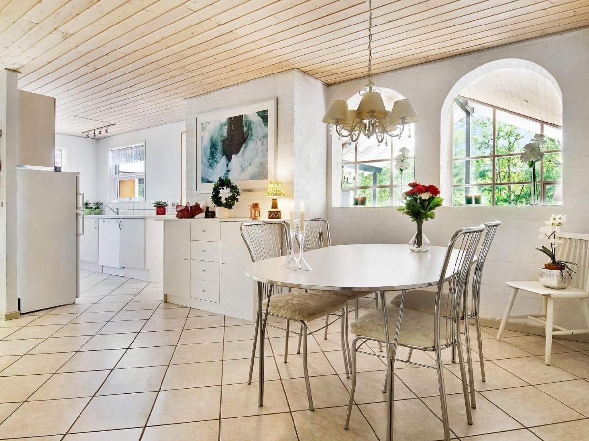 8 Person Holiday Home In Hadsund Bagian luar foto